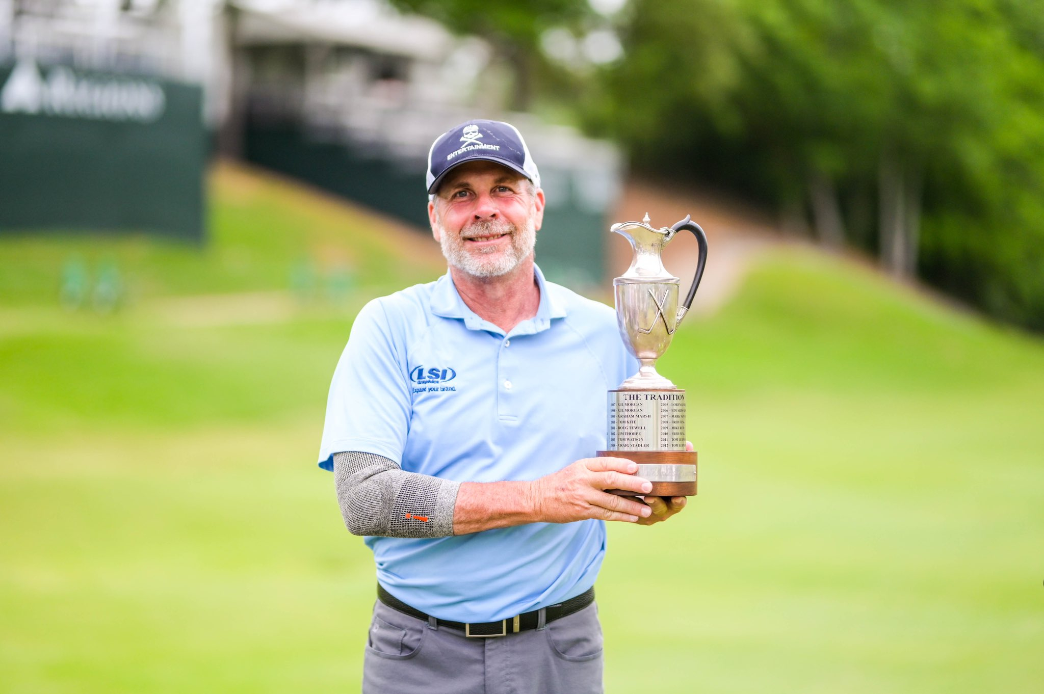 Regions Tradition Champion Doug Barron and trophy made by Malcolm DeMille